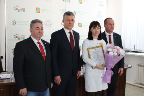 В Заинске наградили медицинских работников за добросовестный труд