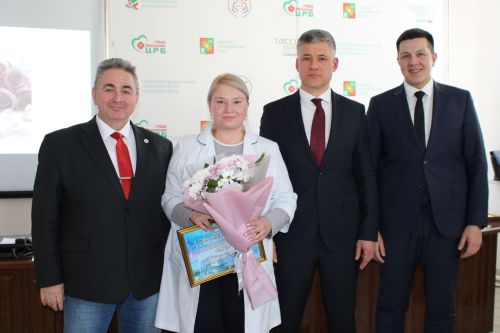 Зәйдә нәтиҗәле хезмәтләре өчен сәламәтлек саклау өлкәсендә тырыш эшләүчеләр хөрмәтләнде