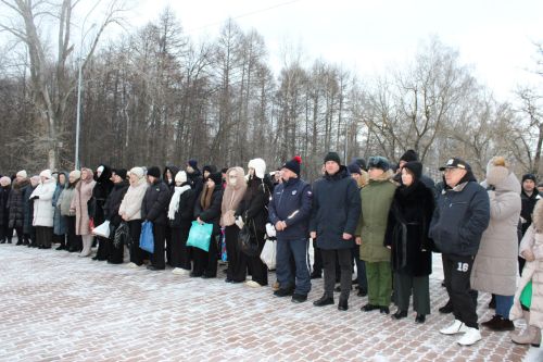 Зәйдә Ватанны саклаучылар көне уңаеннан хәрбиләргә гуманитар ярдәм озатылды