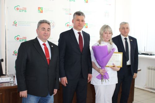 В Заинске наградили медицинских работников за добросовестный труд