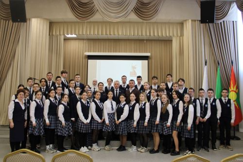 Зәйдә парламент дәресләрендә — патриотизм темасы