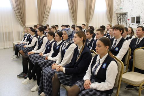 Зәйдә парламент дәресләрендә — патриотизм темасы