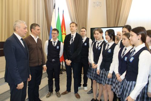 Зәйдә парламент дәресләрендә — патриотизм темасы