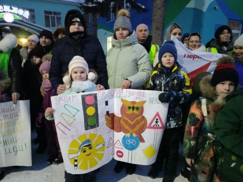 «Родительский патруль» Заинска поздравил водителей с 23 февраля и напомнил о безопасности на дорогах