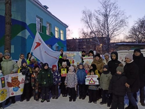 «Родительский патруль» Заинска поздравил водителей с 23 февраля и напомнил о безопасности на дорогах