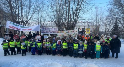 «Родительский патруль» Заинска поздравил водителей с 23 февраля и напомнил о безопасности на дорогах