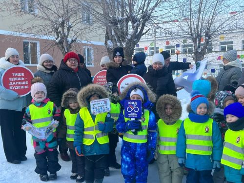 «Родительский патруль» Заинска поздравил водителей с 23 февраля и напомнил о безопасности на дорогах