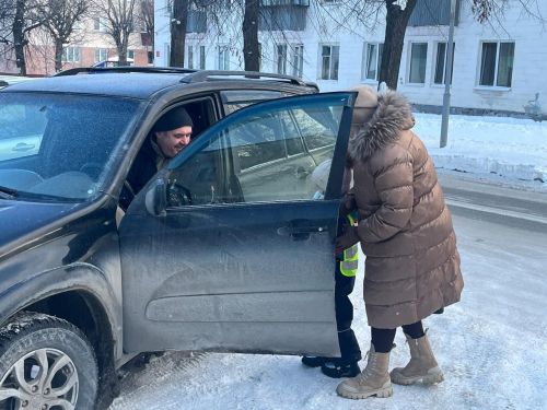 «Родительский патруль» Заинска поздравил водителей с 23 февраля и напомнил о безопасности на дорогах
