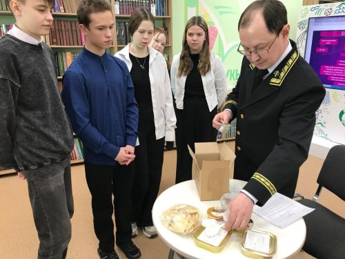 Правовой час «С законом на Вы» для школьников Заинска: встреча с судьями