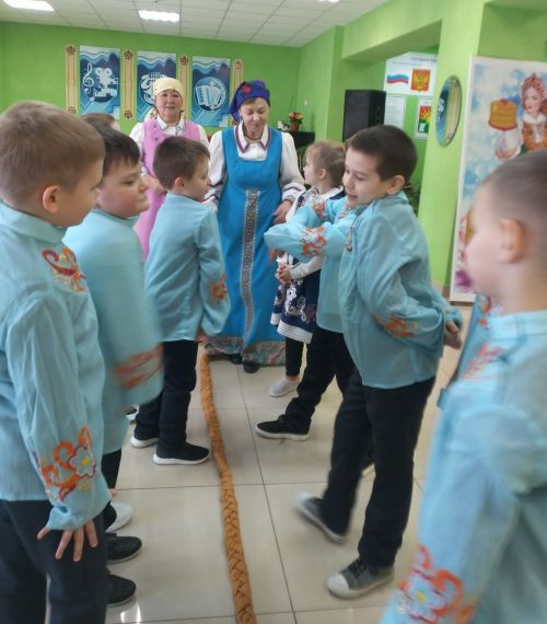 Мирный бистәсендә Май чабу уеннары үткәрделәр