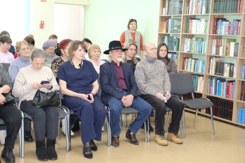 Заинский художник Фазыл Шиапов рассказал, как стал Лениным и подарил Леониду Якубовичу скульптуру