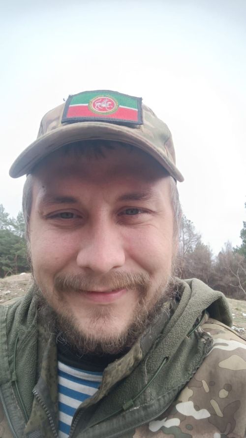 Медаль «За храбрость» второй степени посмертно вручена герою СВО из Заинска Владимиру Апполонову