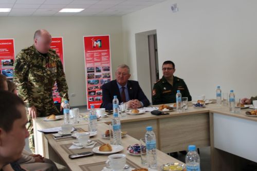 Батырлык ордены белән бүләкләнгән Зәй хәрбие: «Хыялым — күптән көтелгән Җиңүне яулап, якыннарым, укучыларым янына кайту»