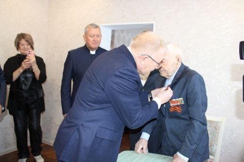Зәй ветераннарына Бөек Җиңүнең 80 еллыгы уңаеннан медаль тапшырдылар