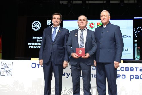 Юрий Камалтынов: «Зәй районында төрле дәрәҗә программалар нәтиҗәле кулланыла»