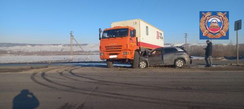 Зәй-Әлмәт юлында юл һәлакәте: машина йөртүчесе дәваханәгә озатылган