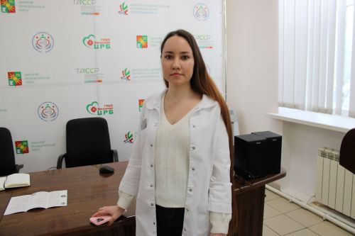 Студенты медицинского университета поделились опытом с заинскими школьниками