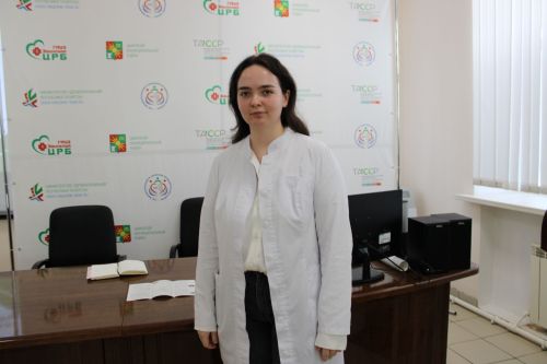Студенты медицинского университета поделились опытом с заинскими школьниками
