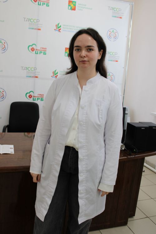 Студенты медицинского университета поделились опытом с заинскими школьниками