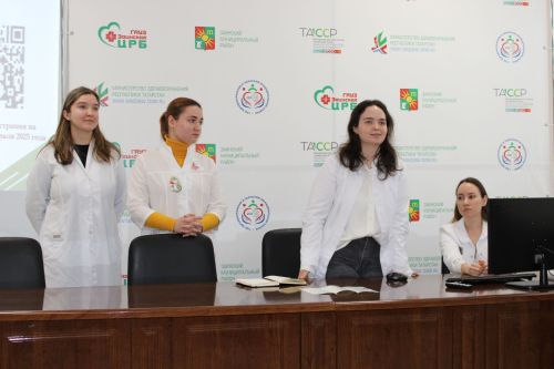 Студенты медицинского университета поделились опытом с заинскими школьниками