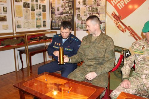 Махсус хәрби операциядә катнашучы Зәй егетләре киләчәк буынга хат язды