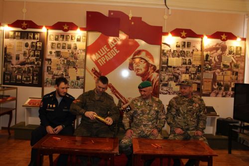 Махсус хәрби операциядә катнашучы Зәй егетләре киләчәк буынга хат язды
