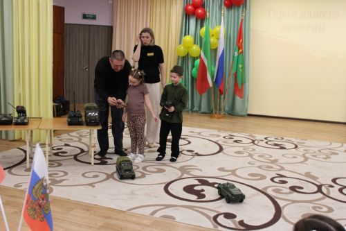 Зәйдә махсус хәрби операция ветераны балалар белән очрашты