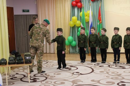 Зәйдә махсус хәрби операция ветераны балалар белән очрашты