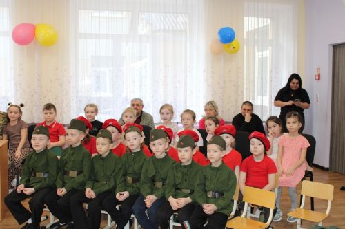 Зәйдә махсус хәрби операция ветераны балалар белән очрашты