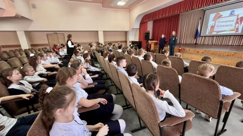 Пожарная безопасность на весенних каникулах: профилактическая встреча в Заинской школе №6