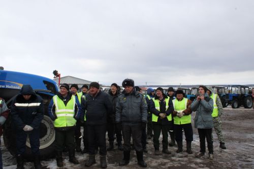 Аграрийлар  язгы кыр эшләренә җиң сызганып куйды