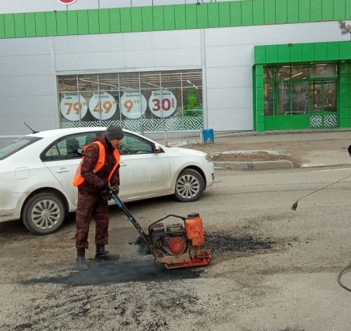 Ямочный ремонт дорог в Заинске: работы начались в марте