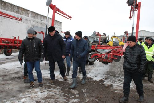 Аграрийлар  язгы кыр эшләренә җиң сызганып куйды