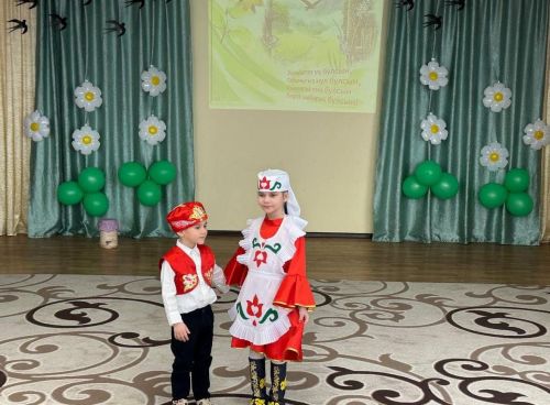 Зәйнең «Салават күпере» бакчасында  Нәүрүзне билгеләп үттеләр
