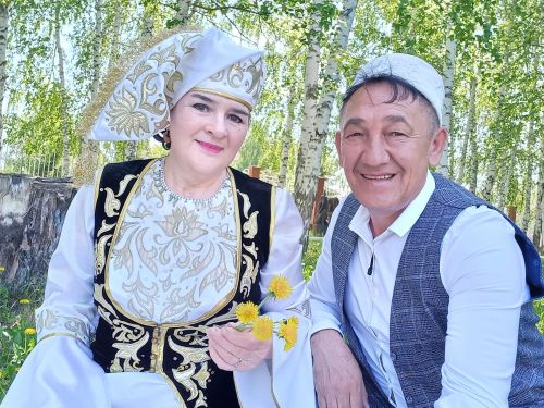 Талантливому певцу Заинска Фануру Миникаеву в День работников культуры исполняется 55 лет