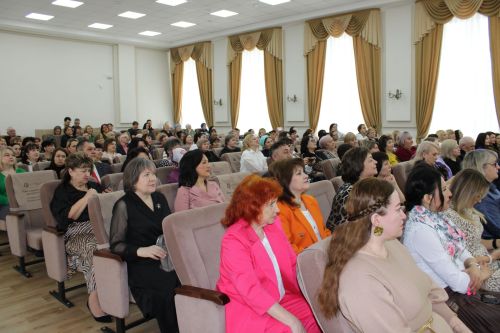 Заинским работникам культуры вручили награды в честь профессионального праздника