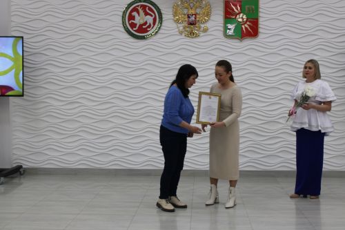 Хезмәтләре — халык өчен