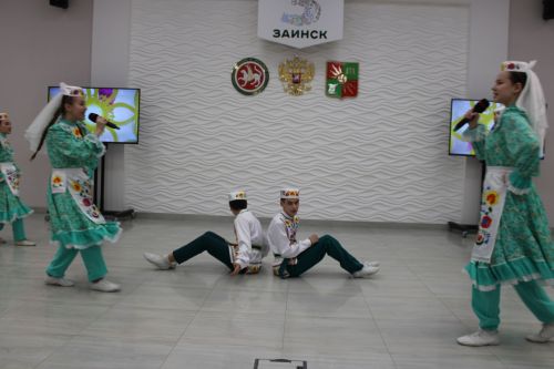Хезмәтләре — халык өчен