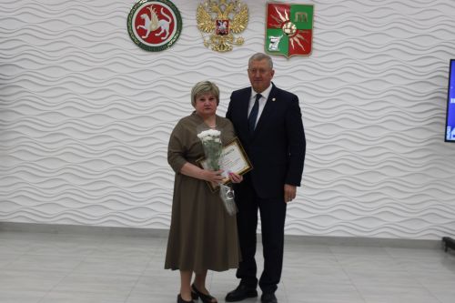 Хезмәтләре — халык өчен