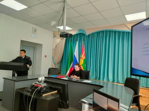 В Заинском районе обсудили профилактику правонарушений среди несовершеннолетних