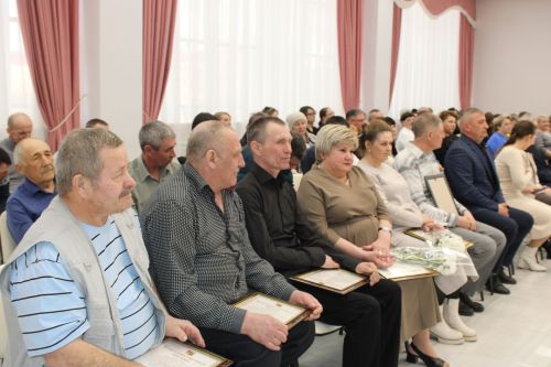 В Заинске наградили работников жилищно-коммунального хозяйства