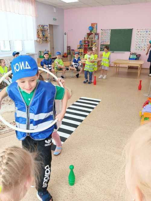 Балалар юл кагыйдәләрен кечкенәдән белеп үссеннәр
