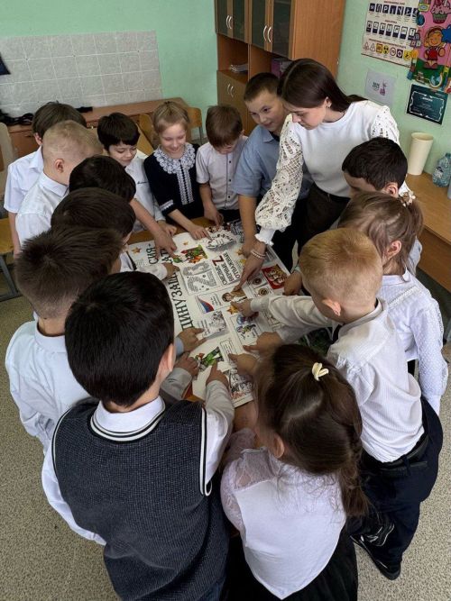 Молодой педагог из Заинска Алёна Романова выбрала профессию, когда была вожатой в «Лагере моего двора»