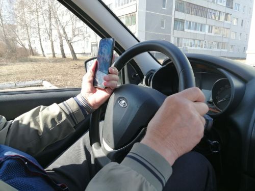 Опасный звонок: какую опасность представляют разговоры за рулём