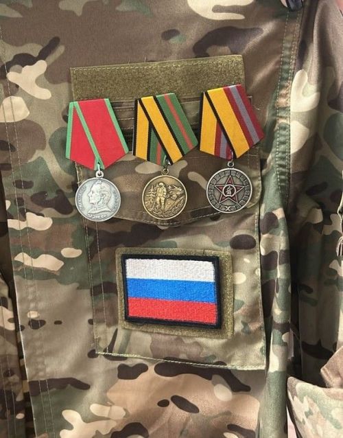 Суворов медале белән бүләкләнгән Бүре-Сарай егете туган авылында һәйкәлне төзекләндерүдә катнаша