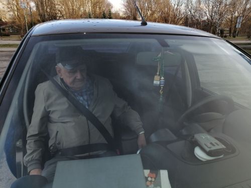 Как спастись пассажиру: правила безопасности в автомобиле и не только