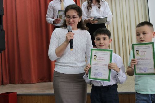 Зәйдә Бөек әдибебез Габдулла Тукай туган көне алдыннан укучылар традицион төстә фәнни эшләр яклады