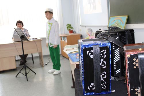 Зәйдә Бөек әдибебез Габдулла Тукай туган көне алдыннан укучылар традицион төстә фәнни эшләр яклады