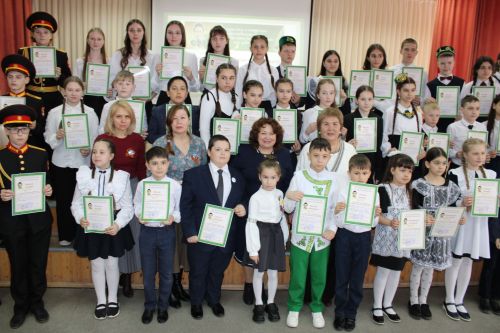 Зәйдә Бөек әдибебез Габдулла Тукай туган көне алдыннан укучылар традицион төстә фәнни эшләр яклады
