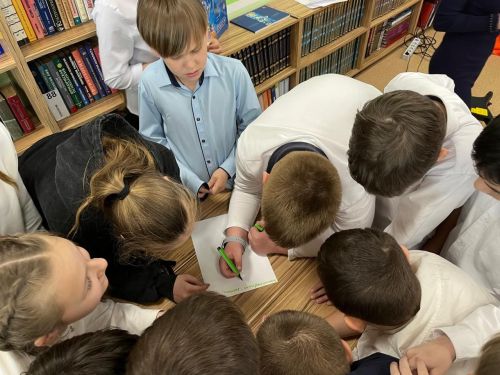 В Заинской библиотеке дети сыграли в космические игры